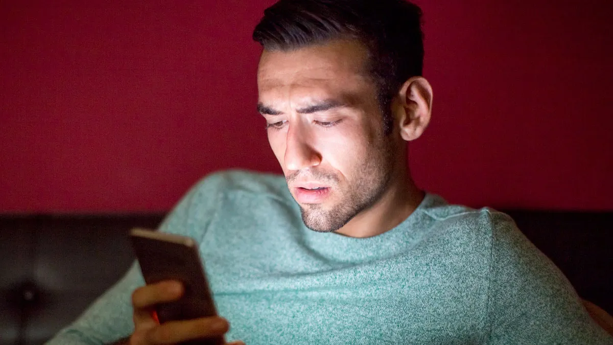Boyfriend Glances At Girlfriend's Phone, Uncovers A Cruel Secret She Never Wanted Him To See