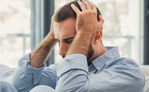 Man Dumps Girlfriend Over Stupid Financial Decision, Feels Guilty To Leave Her Son Homeless