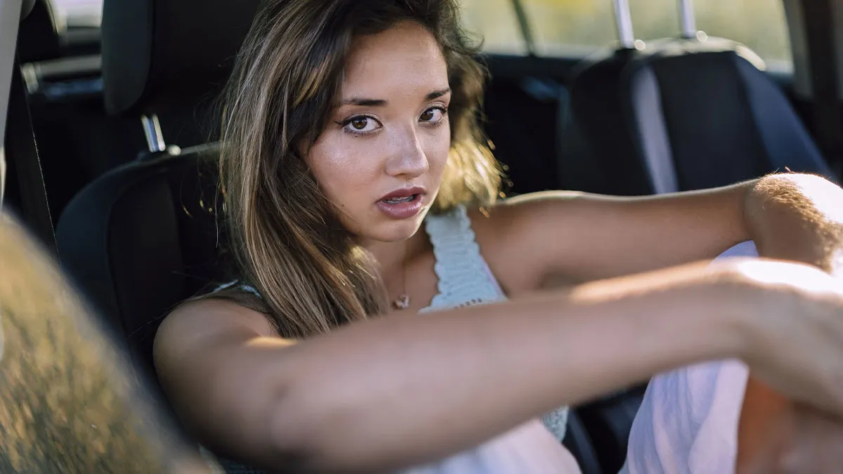 22YO Thinks Her Nasty Behavior In Sis’ Car On A Trip Will Have No Consequences, Gets A Reality Check