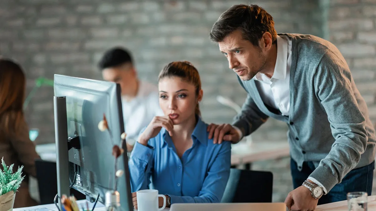 Accounting Manager Turns IT Guy's Work Life Into A Nightmare, His Epic Revenge Leaves Her Jobless 
