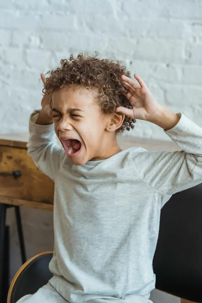 50 Times Visiting Someone's Home Turned Into An Absolute Nightmare