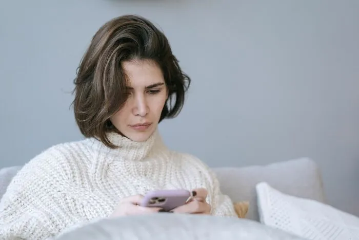 65 Little Mistakes That Exposed Cheating Men Before They Could Hide It