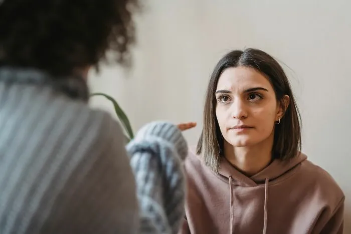 “Really Grinds My Gears”: 67 Tiny Psychological “Tells” That Highly Observant People Always Notice