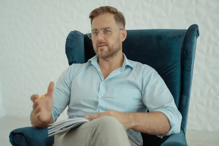 “I Wanted To Hit Her”: 67 People Whose Therapy Sessions Took A Turn They Never Saw Coming