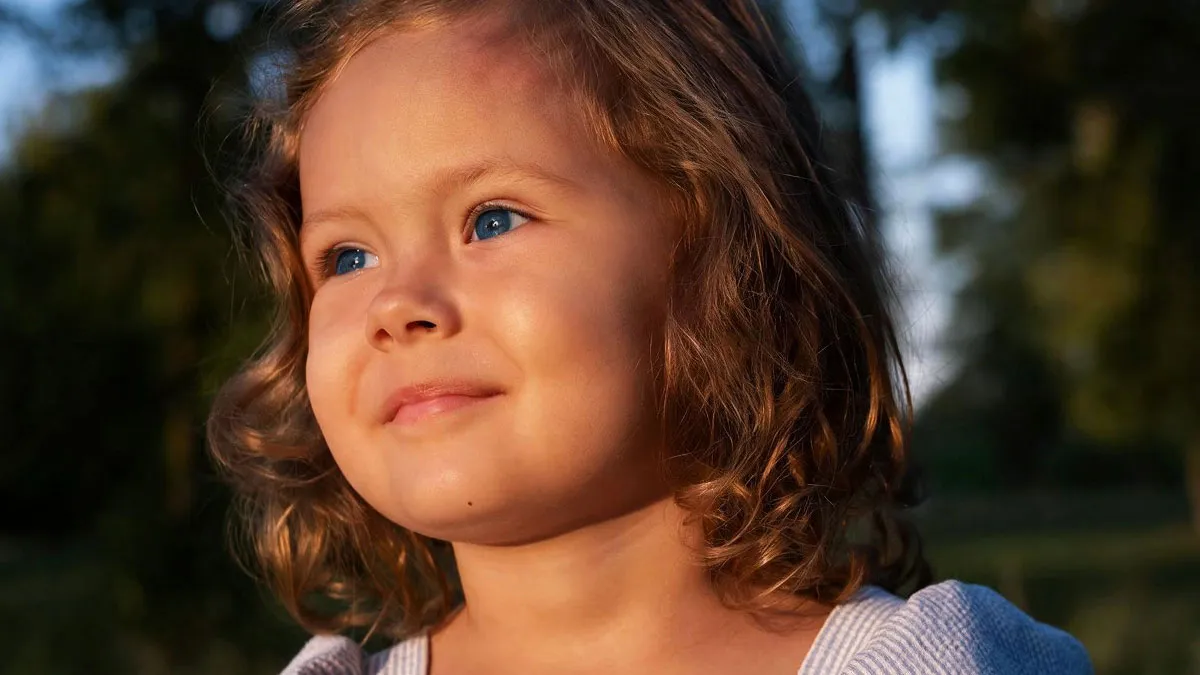 Mixed-Race Mom's Savage Reply Leaves Everyone Who Questions Her Blue-Eyed Daughter Speechless