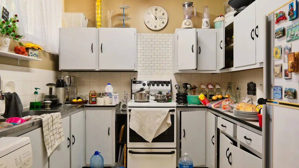 50 Times Visiting Someone's Home Turned Into An Absolute Nightmare