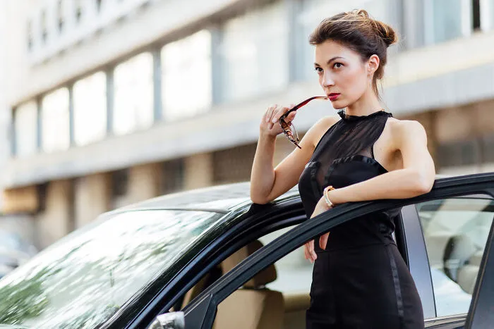 40 People Dated Someone Attractive Enough To Ignore Every Dealbreaker Until It Was Too Late