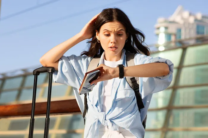 40 People Dated Someone Attractive Enough To Ignore Every Dealbreaker Until It Was Too Late