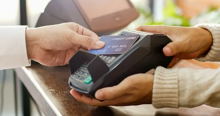 “Storage. Total Scams”: 40 Employees Share How The Industries They Work In Are Scamming People