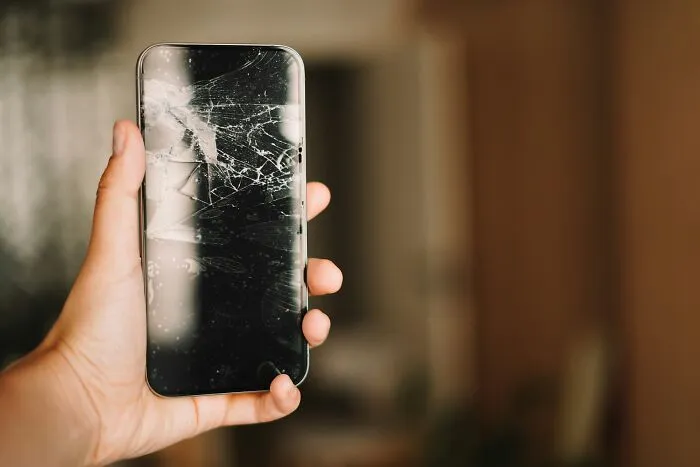 “Storage. Total Scams”: 40 Employees Share How The Industries They Work In Are Scamming People