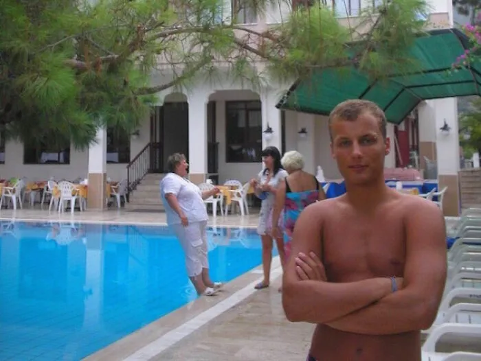 101 Photos Taken Seconds Before Everything Went Wrong