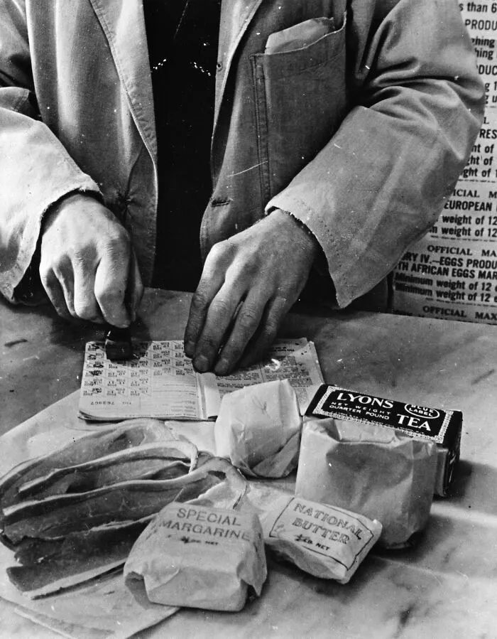 69 Curious Facts About The Past That Show History Is Stranger Than You Think