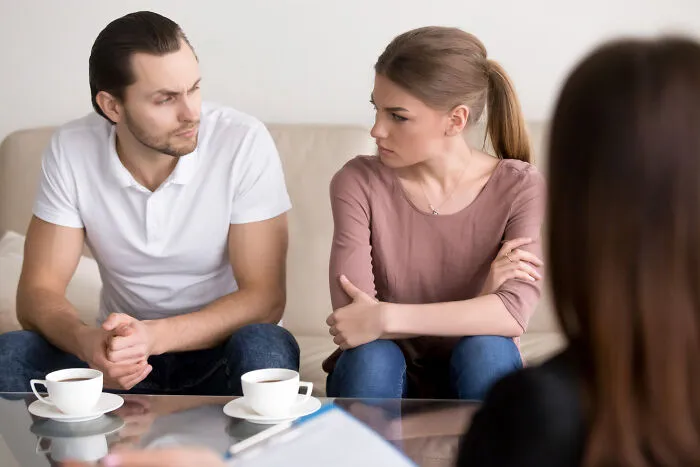 95 People Who Fired Their Therapists Explain What Finally Made Them Do It