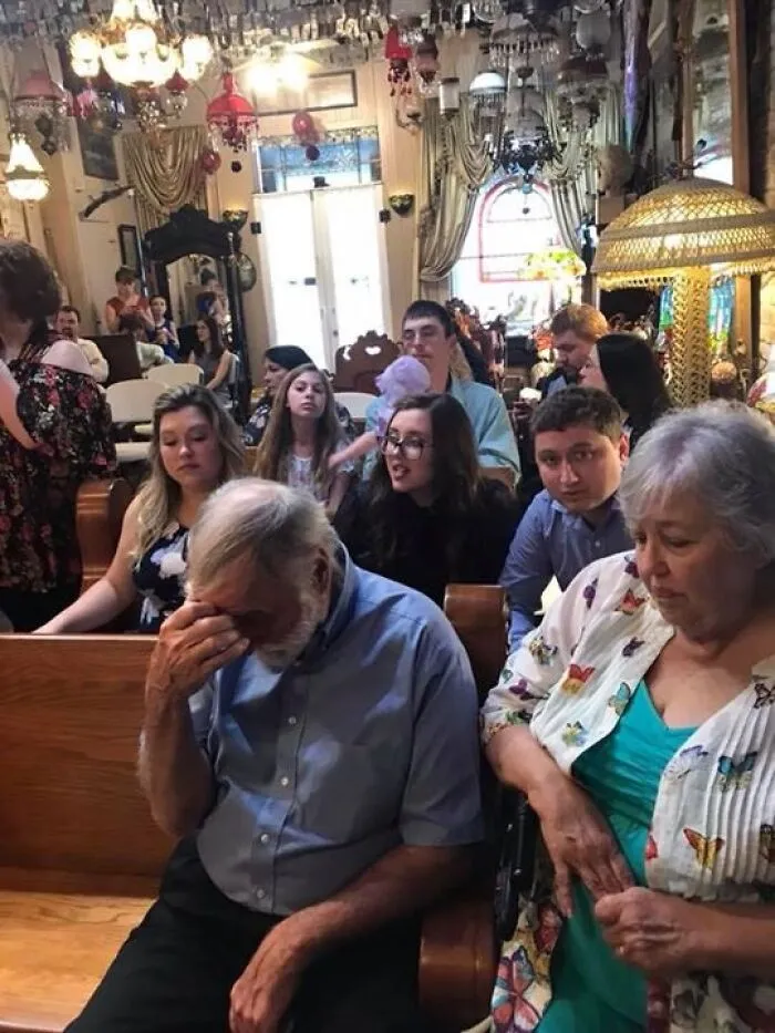 Mi papá en mi cuarta boda. ¡Estaba harto de que me casara con todos con los que salía!