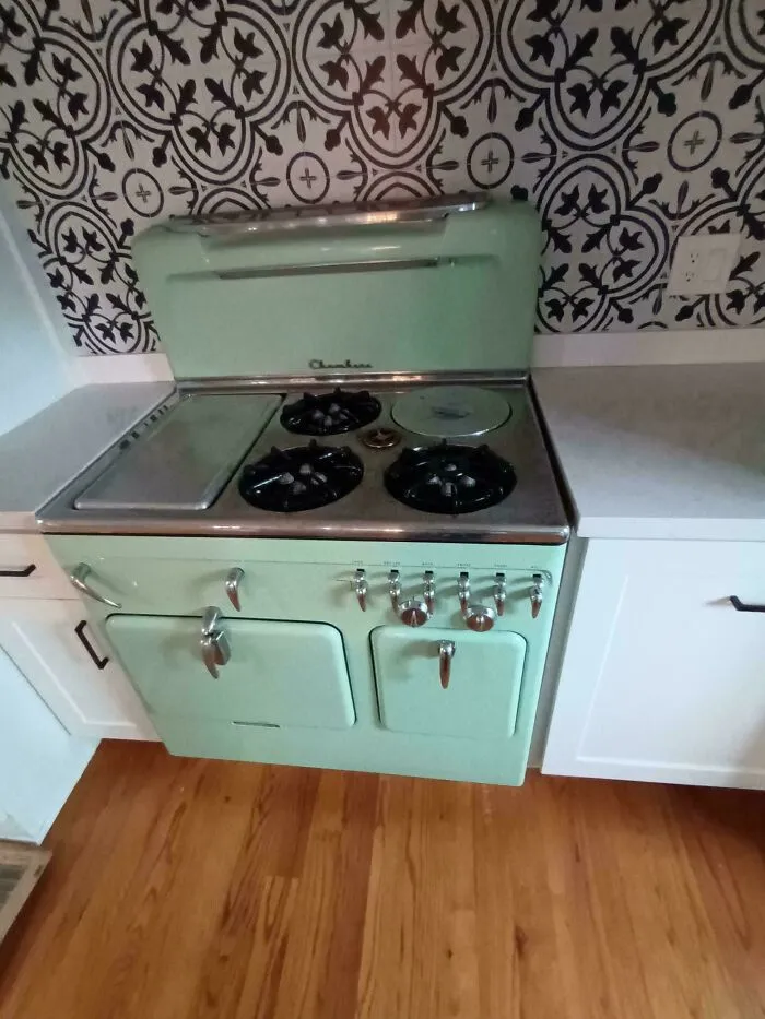 Old Oven Maybe Dangerous