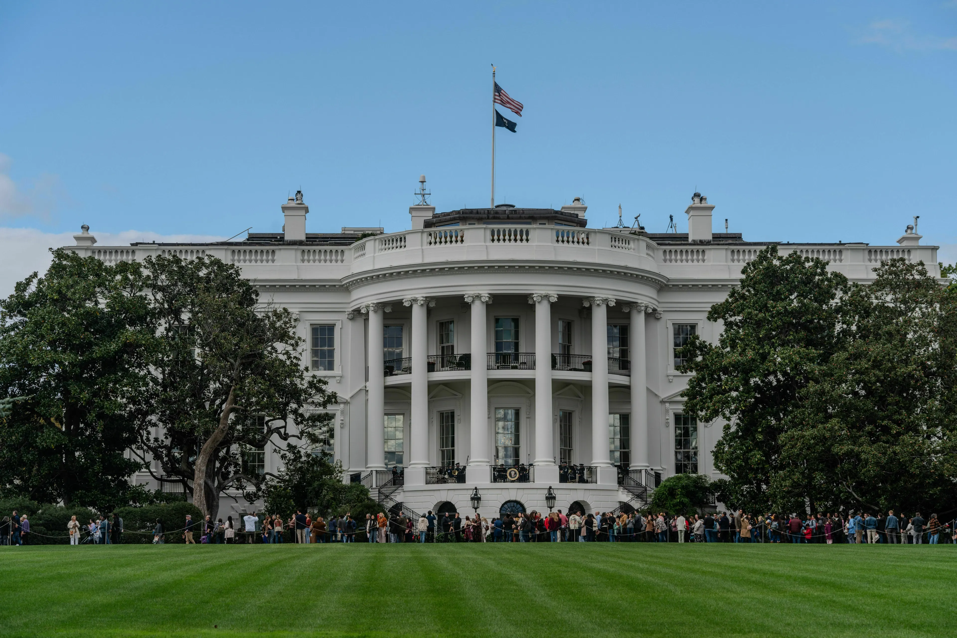 Five Letter General Knowledge Quiz: The White House, home to the U.S. president who resigned.
