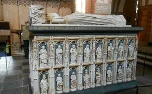 51 Images Showing That The Medieval Period Was Not As Dark As We Were Led To Believe (New Pics)