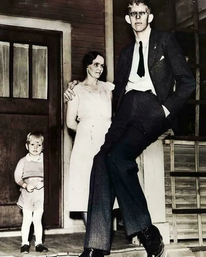 Tallest Man In History (8'11" Or 272 Cm)