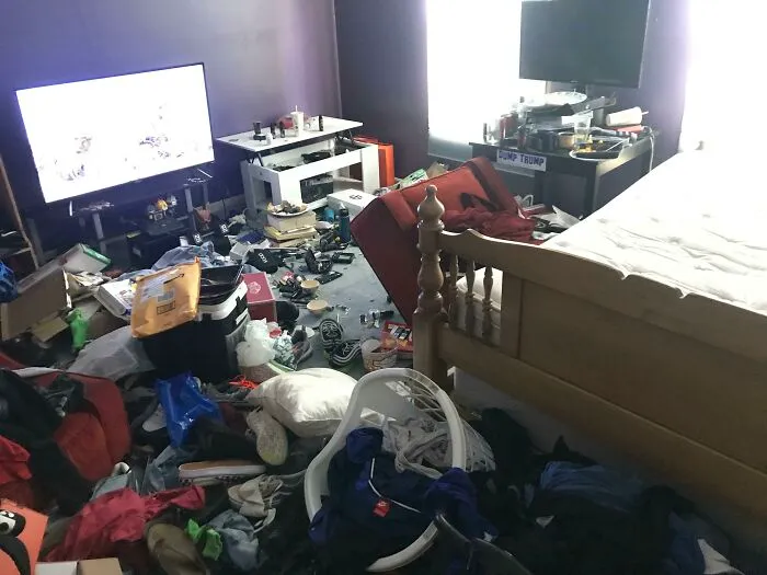 Friend’s Brother’s Room. Whole Place Smelled Like Vape Juice And Anime