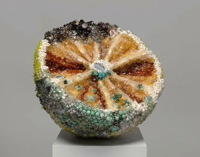 Naranja mohosa, por Kathleen Ryan