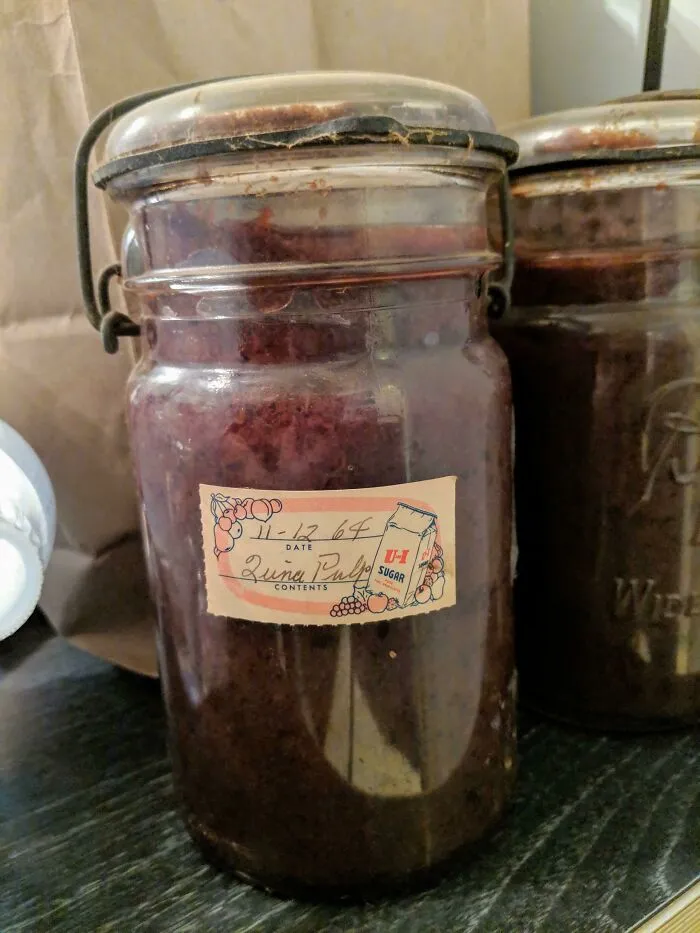 An old jar of Luna Pulp dated 1964, a product found at home that proves some people never throw anything away.