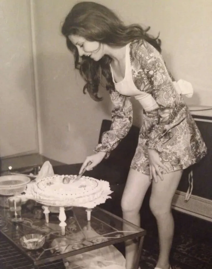 Woman C*****g Her Birthday Cake In Iran 1973, 5 Years Before The Islamic Revolution