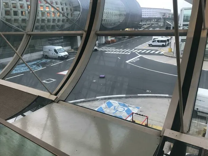 Paris Cdg Airport. Someone Will Have A Bad Day