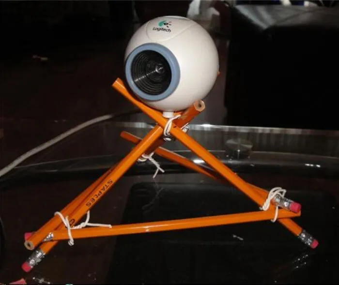3 Day Build: Custom Wooden Tripod Stand For Webcam