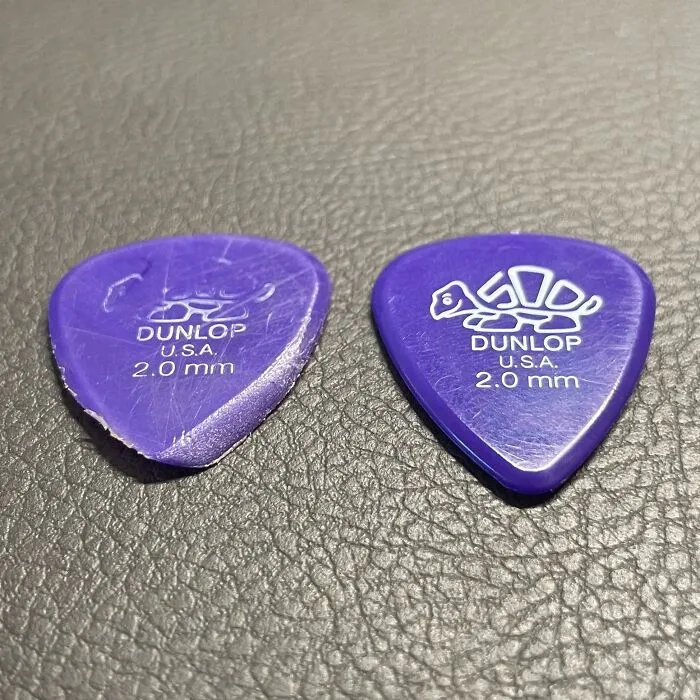 10+yrs Of Bass Guitar Use vs. A New Pick