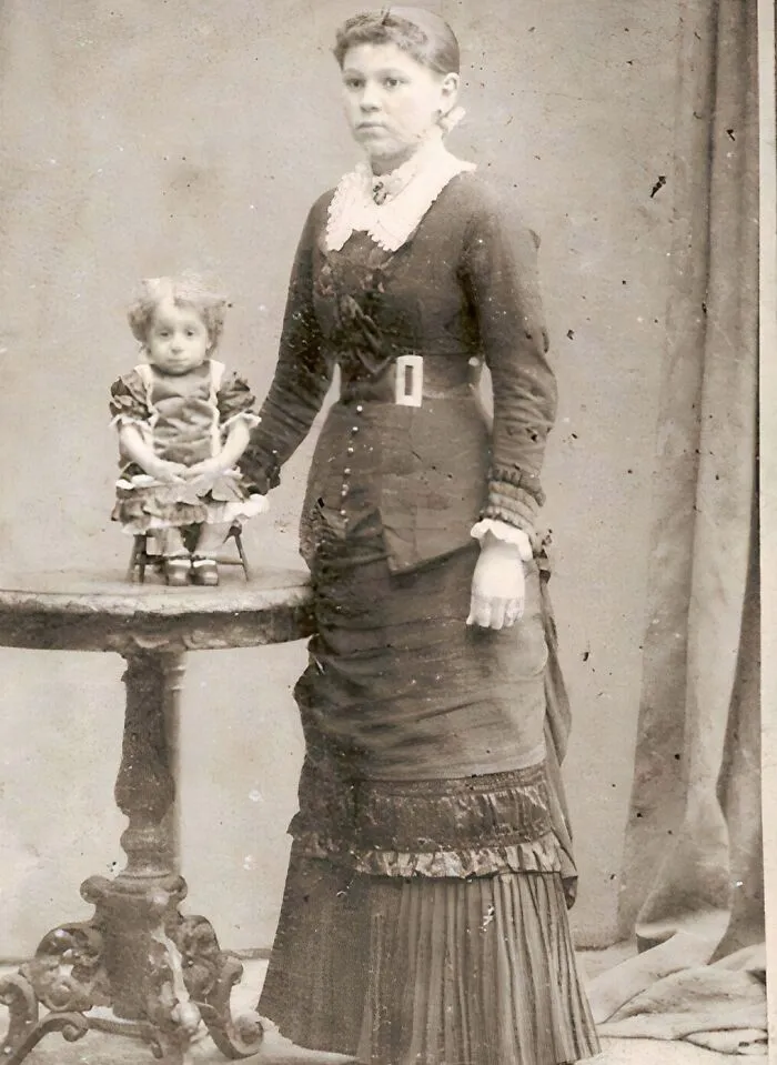 Pauline Musters (1876 Or 1878-1895) Was A Famous Dutch Sideshow Performer Who Was Born With A Form Of Dwarfism
