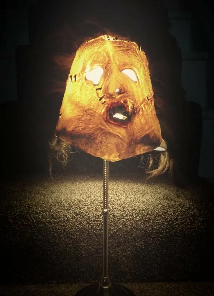 1 Halloween Mask And A Lamp = Children's Nightmares