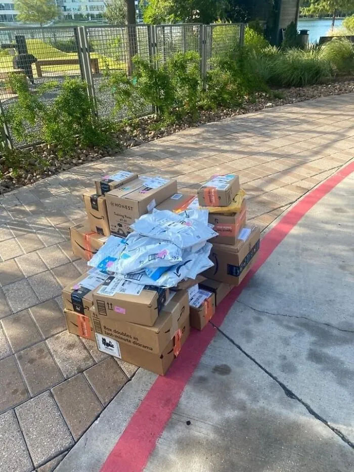 Amazon Left My Entire Apartment Building Packages Outside Yesterday