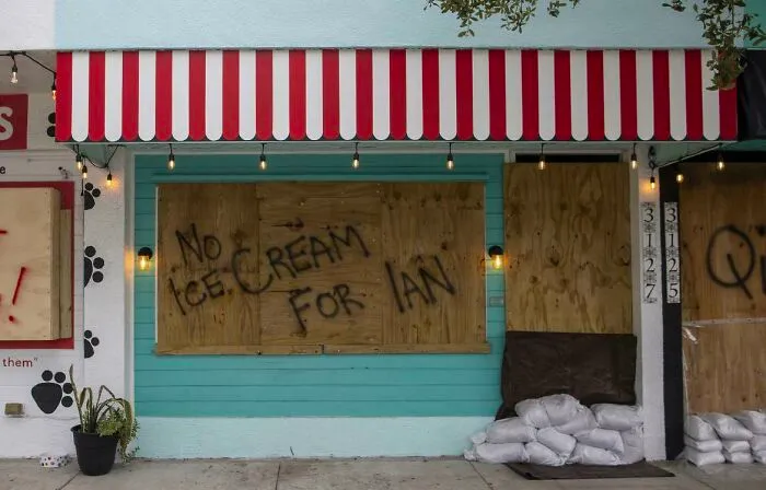 This Icecream Shop In Florida That Boarded Up To Brace For Hurricane Ian