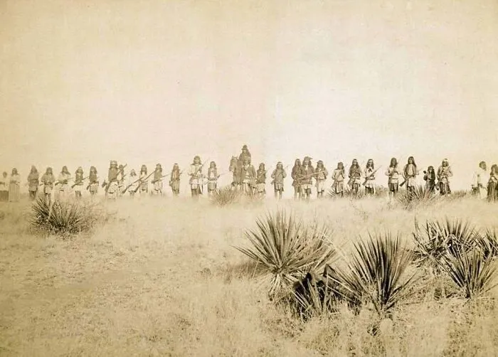 Geronimo & His Warriors. Only Known Photo Of Indian Combatants Still In Field Who Had Not Yet Surrendered To US - 1886