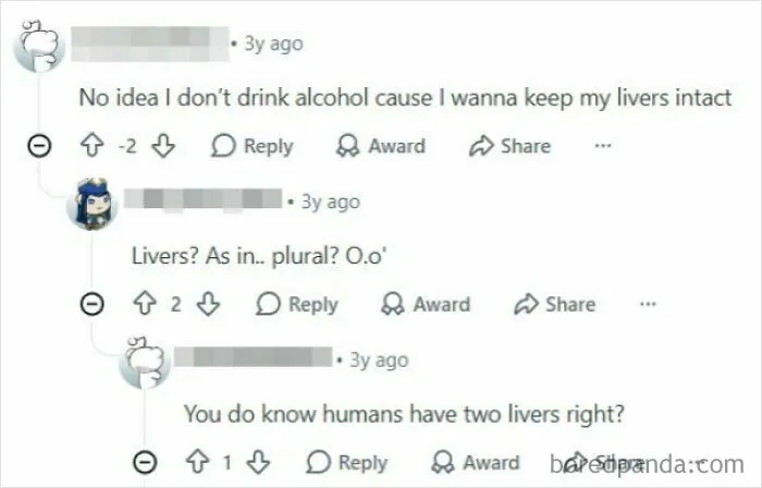 A Reddit conversation showing someone incorrectly claiming humans have two livers, illustrating how dumb people can be.