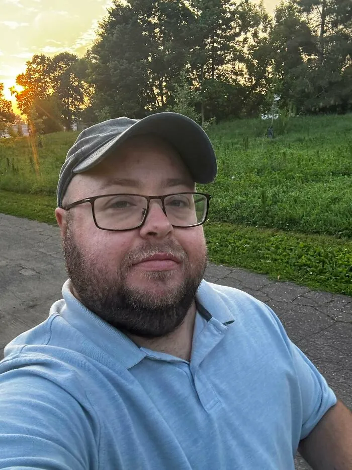 69 People Share Pics Proving That Just Because You Look MAGA Doesn’t Mean You Are