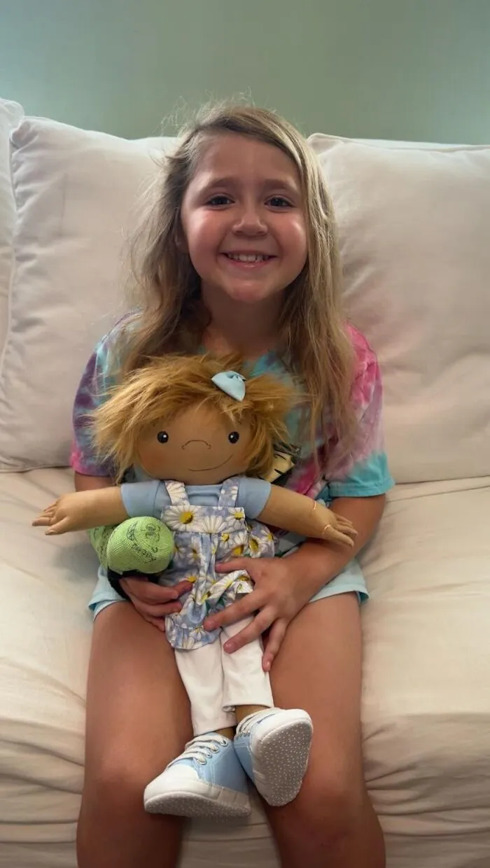 This Woman Custom-Makes Dolls To Look Like The Children Who Will Receive Them (20 New Pics)