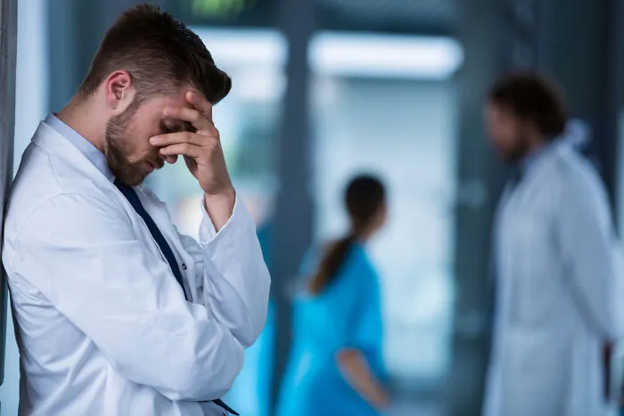 80 Medical Professionals Share The Diagnoses That Made Their Stomachs Drop