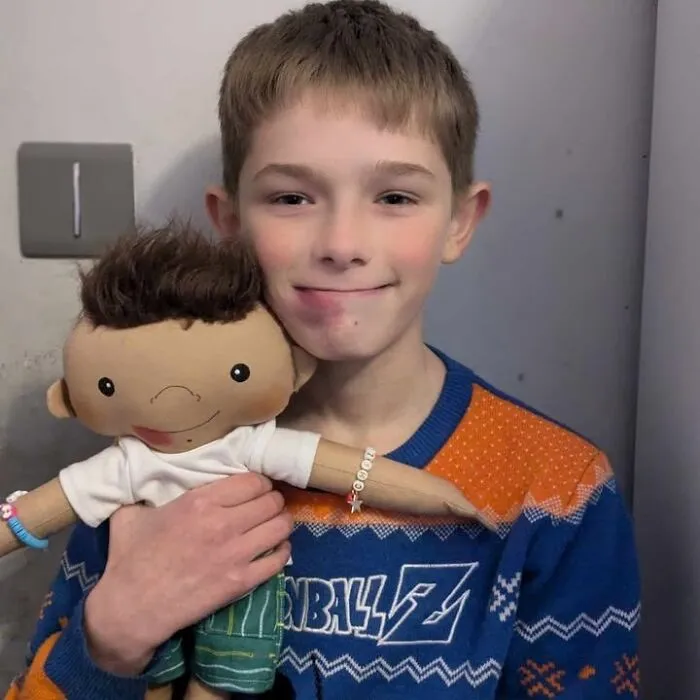 This Woman Custom-Makes Dolls To Look Like The Children Who Will Receive Them (20 New Pics)