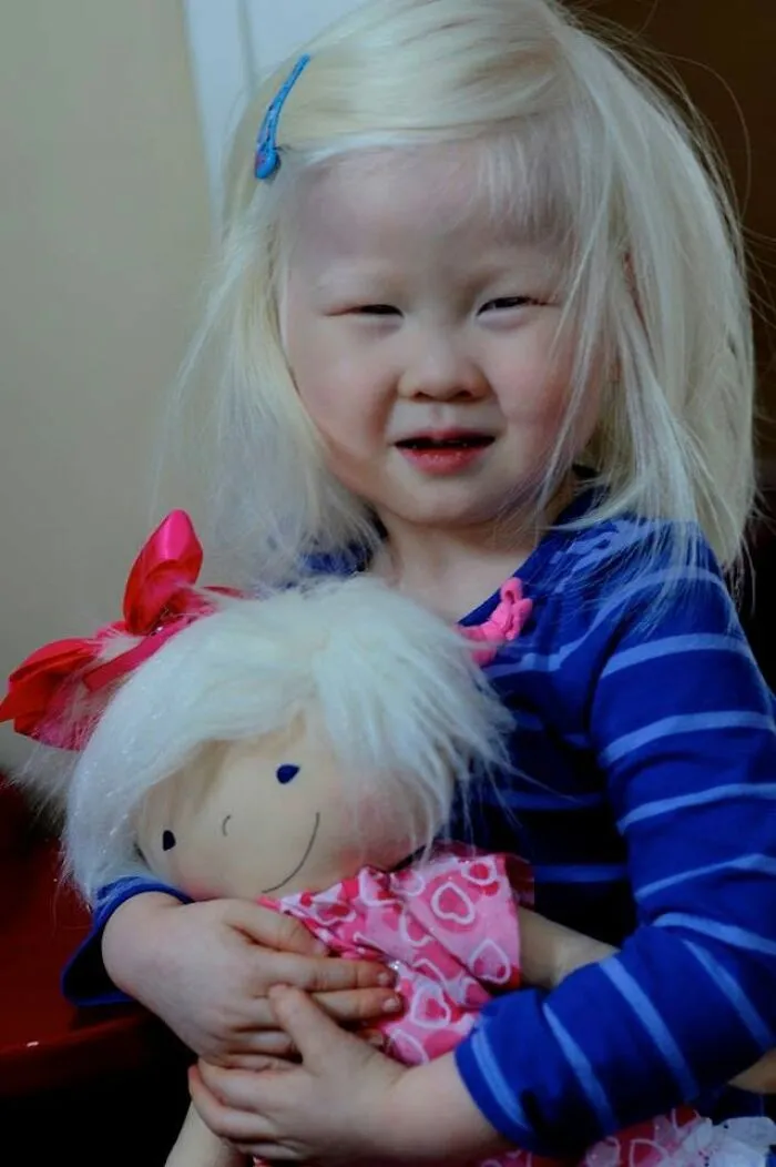 This Woman Custom-Makes Dolls To Look Like The Children Who Will Receive Them (20 New Pics)