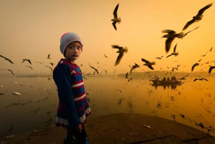This Photographer Captures People, Animals, And Places In Stunning Light And Unique Angles (49 Pics)