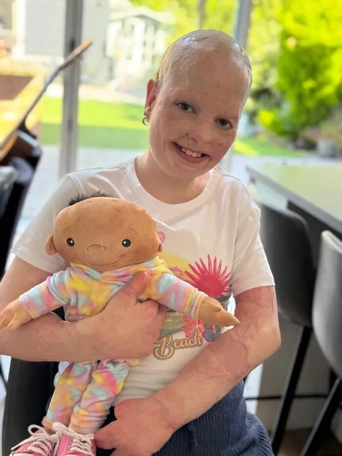 This Woman Custom-Makes Dolls To Look Like The Children Who Will Receive Them (20 New Pics)