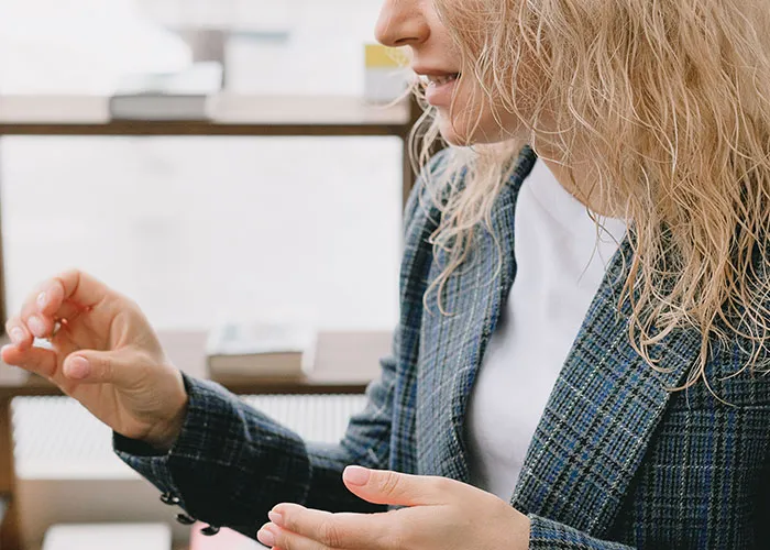 47 People Reveal What Isn't Actually A Sign Of Low Intelligence