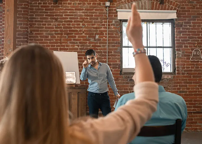 47 People Reveal What Isn't Actually A Sign Of Low Intelligence