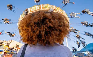 56 Street Photos Full Of Perfect Timing From The 2026 URBAN Photo Awards