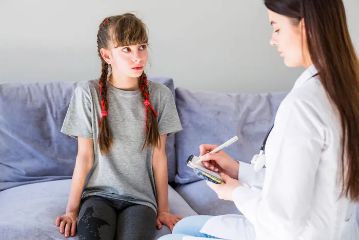 80 Medical Professionals Share The Diagnoses That Made Their Stomachs Drop