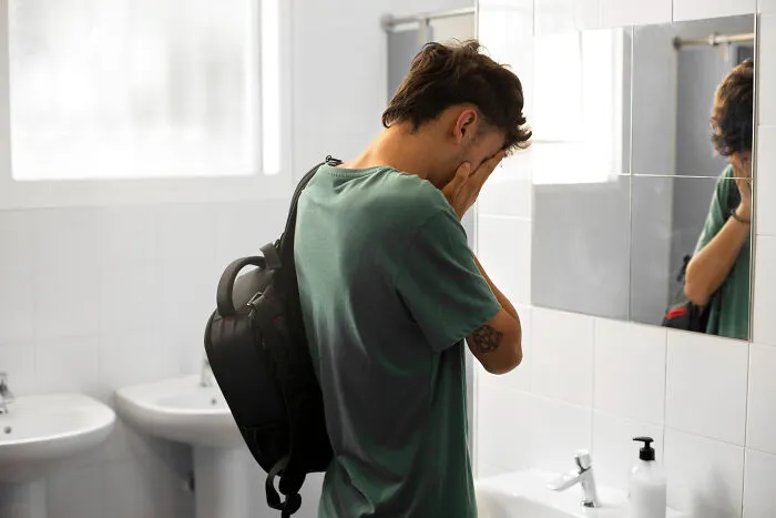 33 People Reveal The One Secret They’d Never Confess Even If You Paid Them