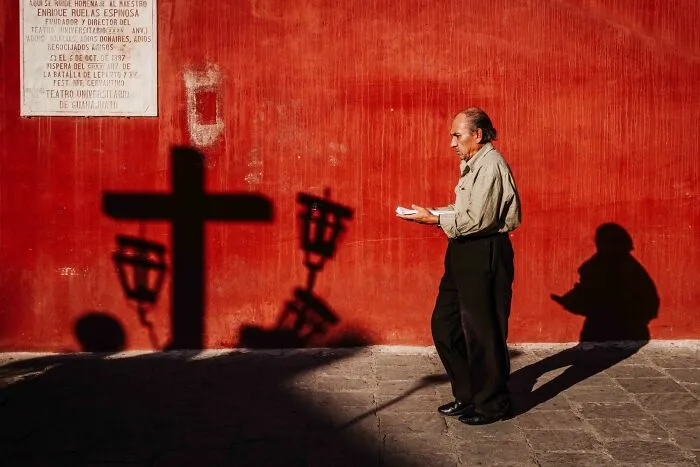 35 Fotos en el momento justo que triunfaron en los premios de fotografía callejera The Edge