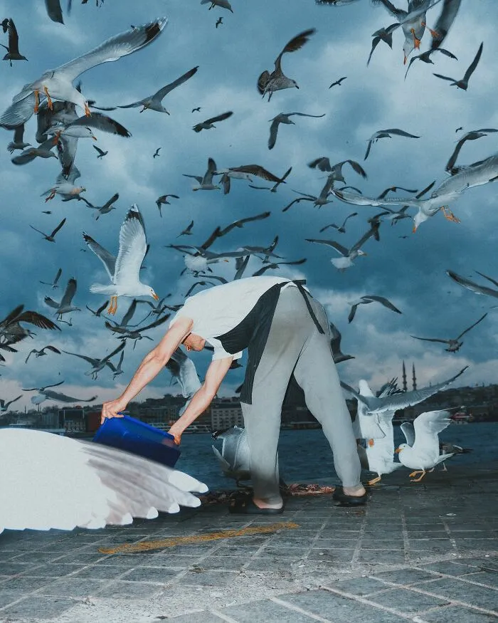 Photographer Captured 58 Ridiculously Well-Timed Street Shots That Couldn’t Have Been Planned