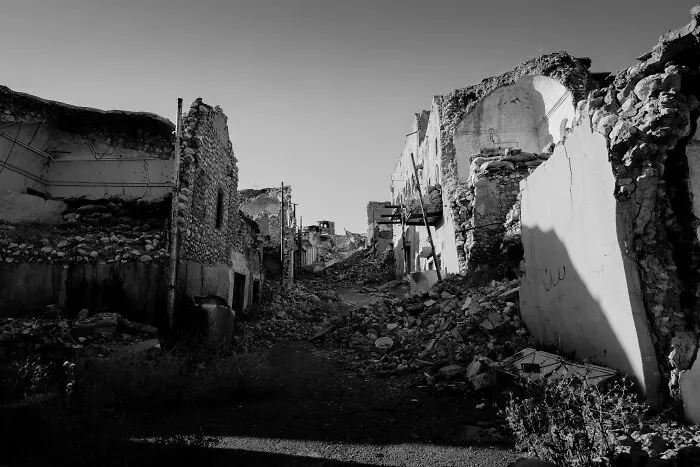46 Unsolved Mysteries From WWII To Send You Down The Rabbit Hole